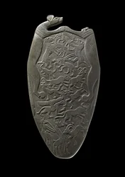 Zeremonielle Palette mit Tieren, einige im Kampf, einige tanzen zur Musik eines schakalähnlichen Flötisten, aus dem Hauptdepot, Hierakonpolis, ca. 3000 v. Chr. (Schiefer)